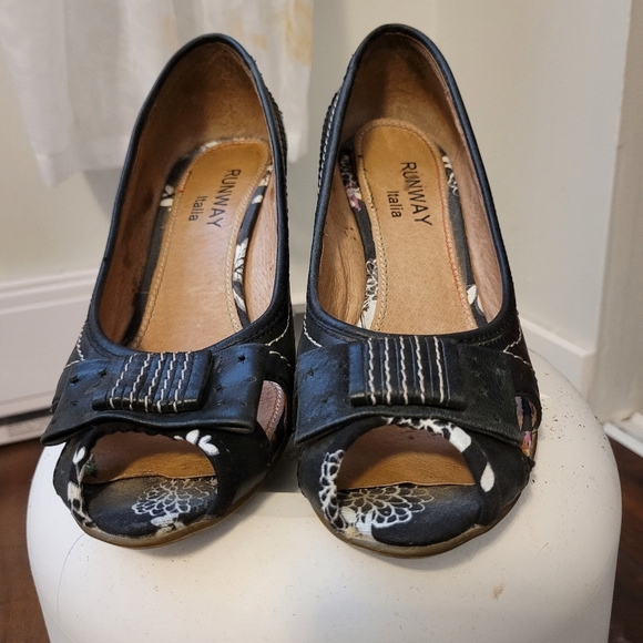 Open toes black Wedges shoes - Picture 1 of 8